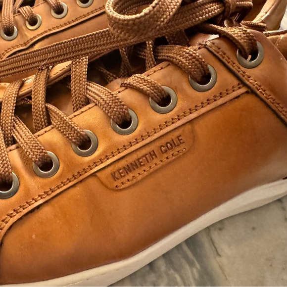 Kenneth Cole Laron Sneakers Size 9 EUC - Picture 7 of 7